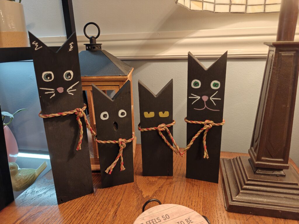 Black cat decor